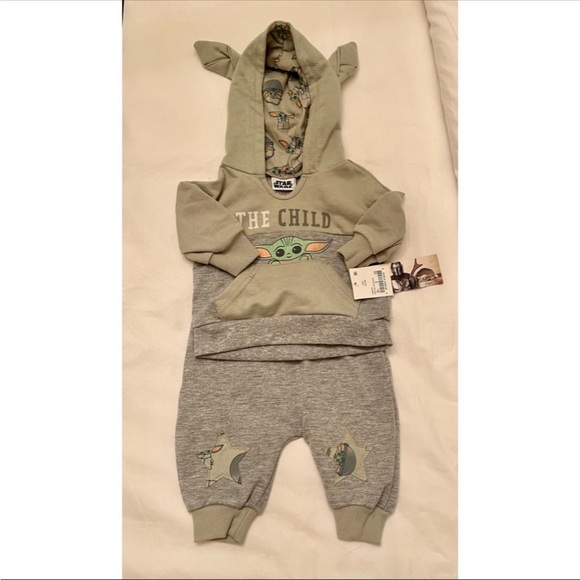 Star Wars Baby Yoda 2-Piece Hoodie and Jogger Set - Picture 5 of 9